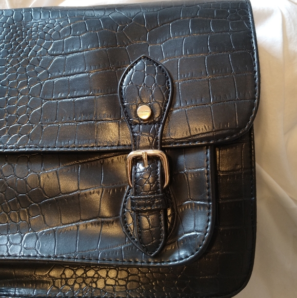 Black croc crossbody handbag - Picture 2 of 4